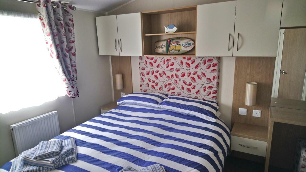 Bude Caravan Caromax - Families And Couples Only Exterior photo