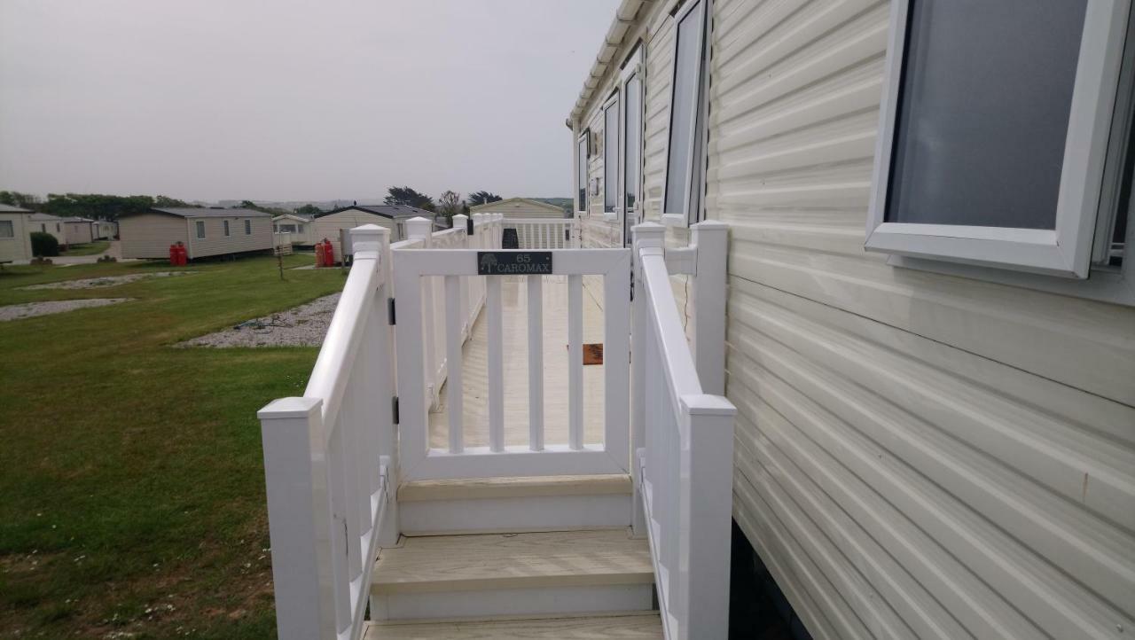 Bude Caravan Caromax - Families And Couples Only Exterior photo